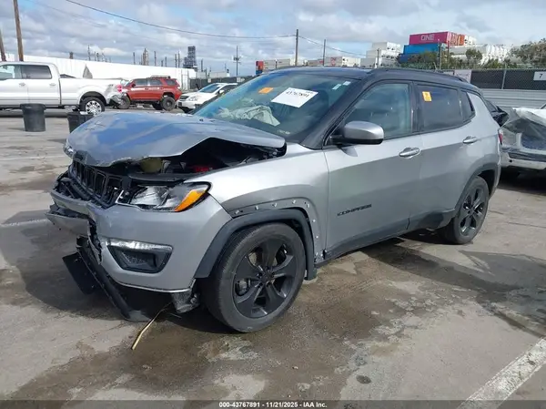 3C4NJCBB9MT532102 2021 JEEP COMPASS - Image 2