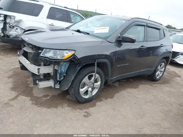 3C4NJCBB9MT559929 2021 JEEP COMPASS - Image 2