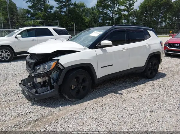 3C4NJCBB9MT570879 2021 JEEP COMPASS - Image 2