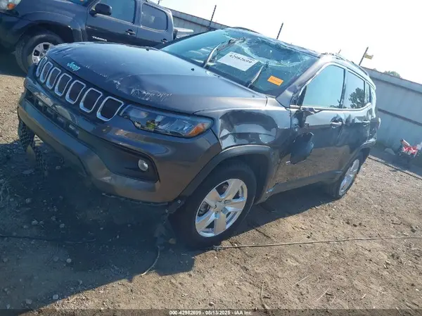 3C4NJCBB9NT119050 2022 JEEP COMPASS - Image 2