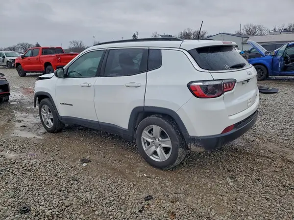 3C4NJCBB9NT149360 2022 JEEP COMPASS - Image 2