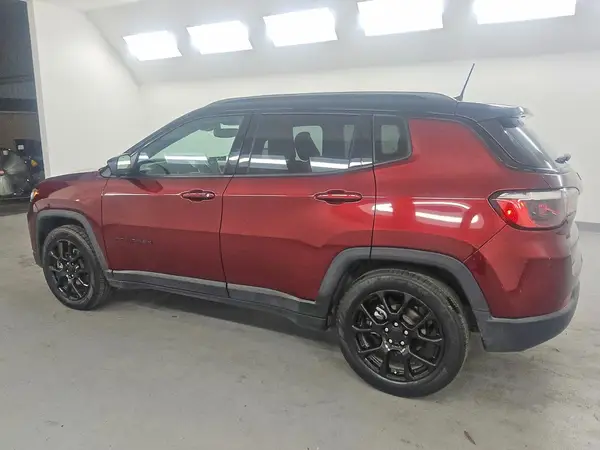 3C4NJCBB9NT188028 2022 JEEP COMPASS - Image 2