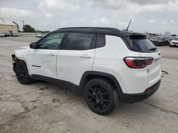 3C4NJCBB9NT211131 2022 JEEP COMPASS - Image 2