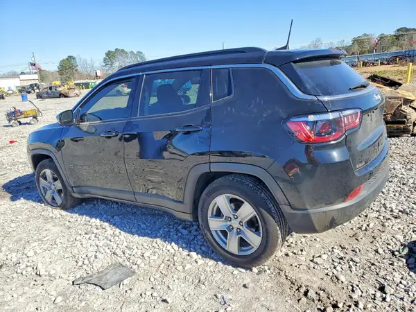3C4NJCBB9NT217950 2022 JEEP COMPASS - Image 2