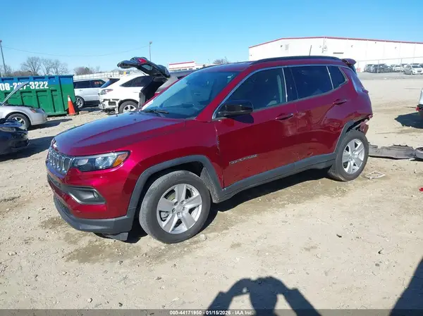 3C4NJCBB9NT218290 2022 JEEP COMPASS - Image 2