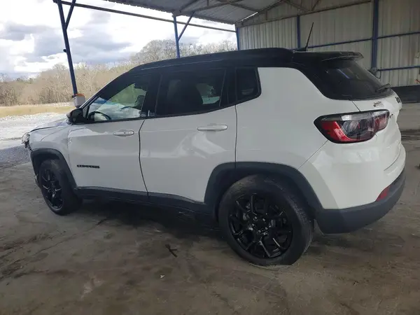 3C4NJCBB9NT224915 2022 JEEP COMPASS - Image 2