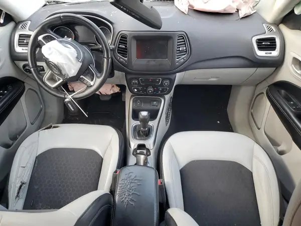 3C4NJCBBXHT611462 2017 JEEP COMPASS - Image 8