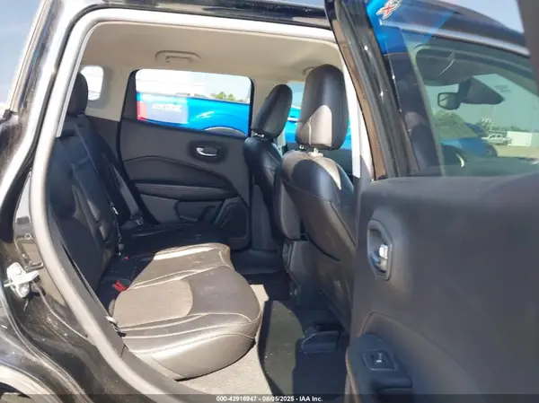 3C4NJCBBXHT611509 2017 JEEP COMPASS - Image 8