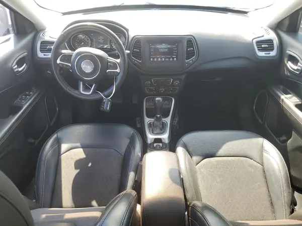 3C4NJCBBXHT642825 2017 JEEP COMPASS - Image 8