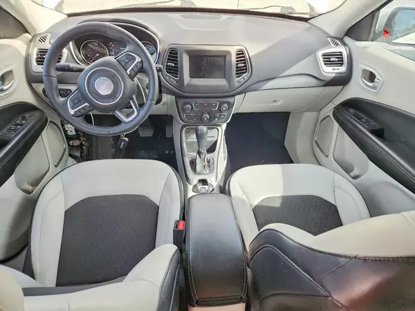 3C4NJCBBXHT643277 2017 JEEP COMPASS - Image 8