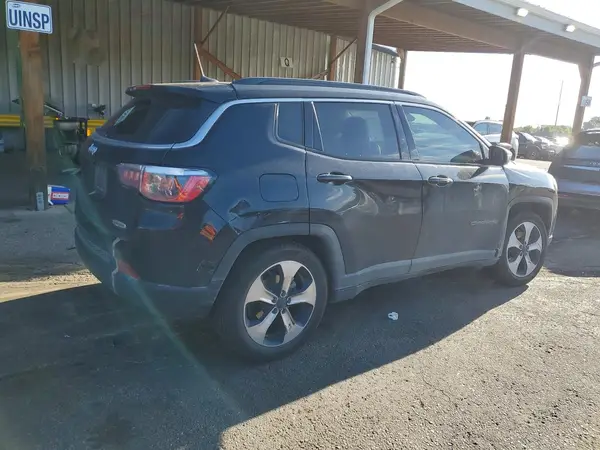 3C4NJCBBXHT658801 2017 JEEP COMPASS - Image 2