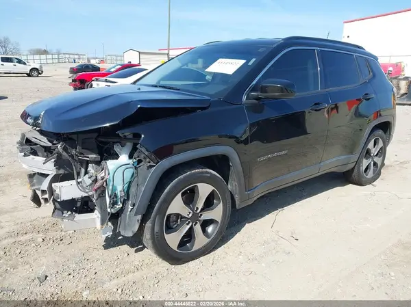3C4NJCBBXJT102896 2018 JEEP COMPASS - Image 2