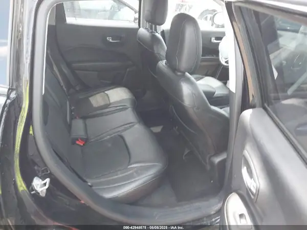 3C4NJCBBXJT124588 2018 JEEP COMPASS - Image 8