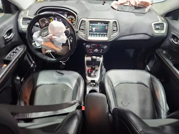 3C4NJCBBXJT125627 2018 JEEP COMPASS - Image 8