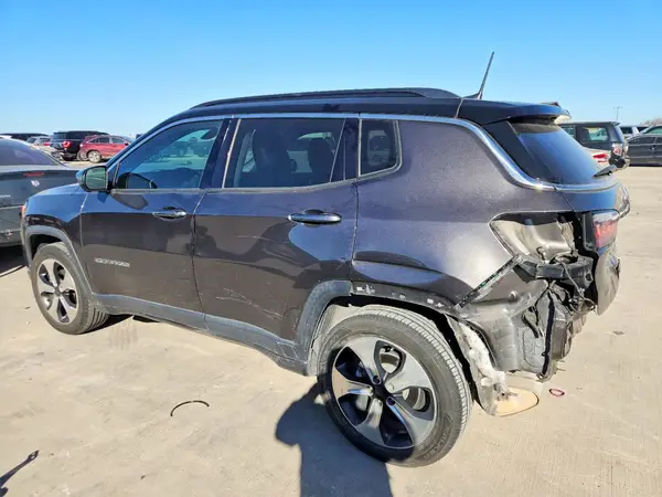 3C4NJCBBXJT137356 2018 JEEP COMPASS - Image 2