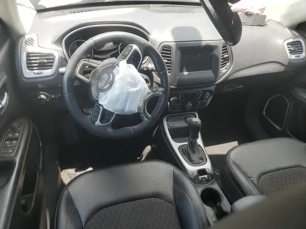 3C4NJCBBXJT137650 2018 JEEP COMPASS - Image 8