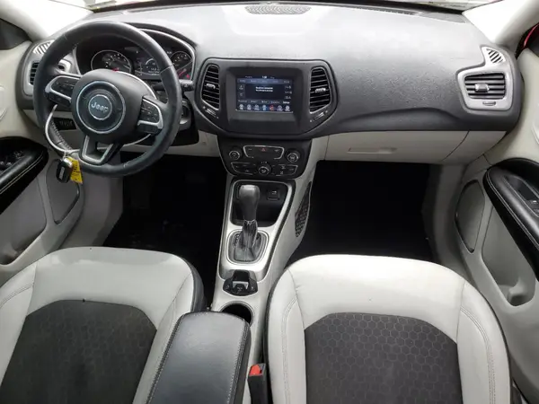 3C4NJCBBXJT140760 2018 JEEP COMPASS - Image 8