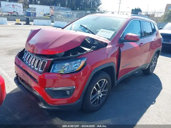 3C4NJCBBXJT165688 2018 JEEP COMPASS - Image 2