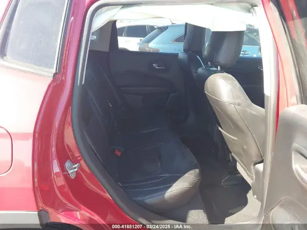 3C4NJCBBXJT165688 2018 JEEP COMPASS - Image 8