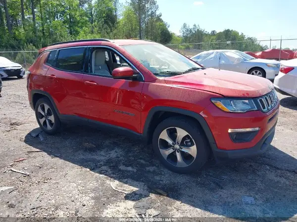 3C4NJCBBXJT193295 2018 JEEP COMPASS - Image 1