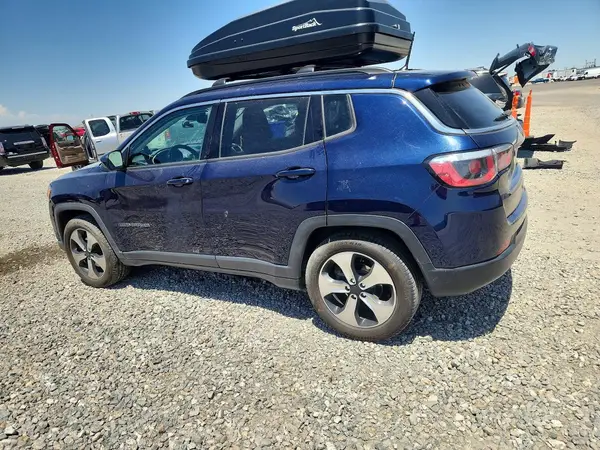 3C4NJCBBXJT194723 2018 JEEP COMPASS - Image 2