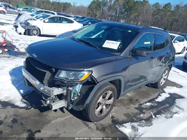 3C4NJCBBXJT204327 2018 JEEP COMPASS - Image 2