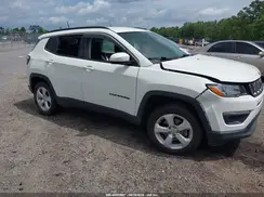 3C4NJCBBXJT226229 2018 JEEP COMPASS
