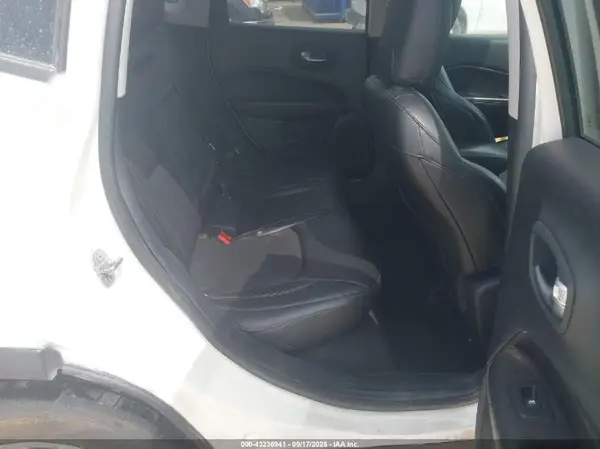 3C4NJCBBXJT226652 2018 JEEP COMPASS - Image 8