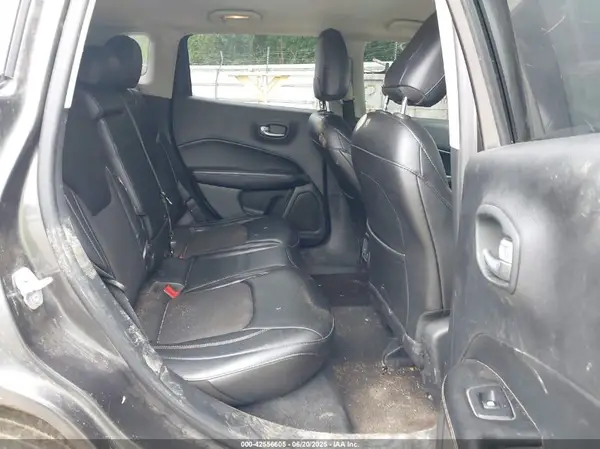 3C4NJCBBXJT227168 2018 JEEP COMPASS - Image 8