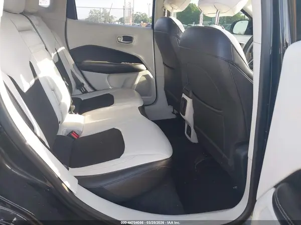 3C4NJCBBXJT233519 2018 JEEP COMPASS - Image 8
