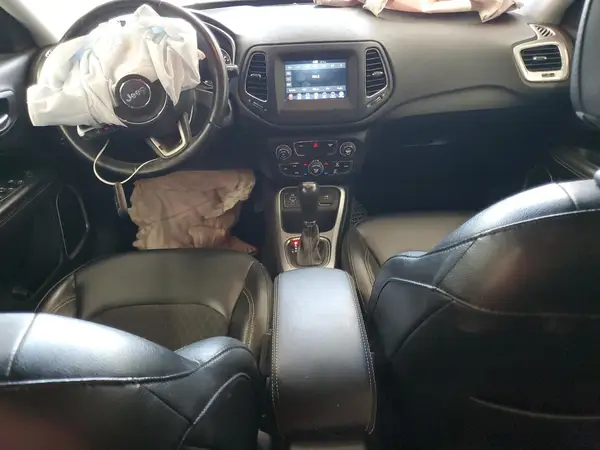 3C4NJCBBXJT233696 2018 JEEP COMPASS - Image 8