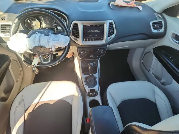 3C4NJCBBXJT240793 2018 JEEP COMPASS - Image 8