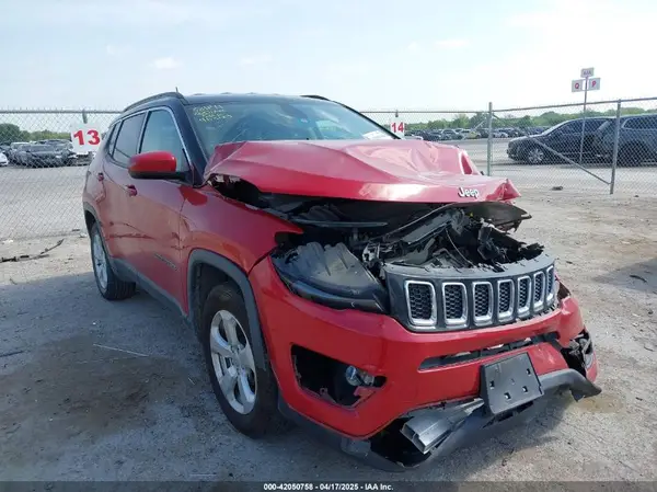3C4NJCBBXJT240888 2018 JEEP COMPASS - Image 1