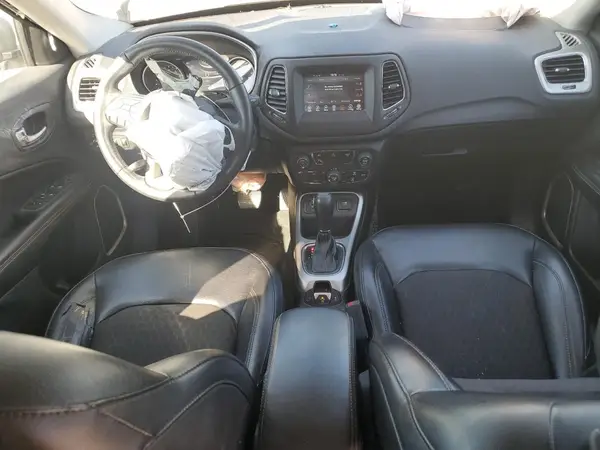 3C4NJCBBXJT257027 2018 JEEP COMPASS - Image 8