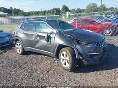3C4NJCBBXJT257030 2018 JEEP COMPASS