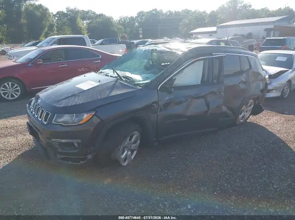 3C4NJCBBXJT257030 2018 JEEP COMPASS - Image 2