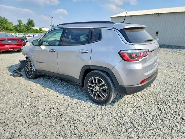 3C4NJCBBXJT271848 2018 JEEP COMPASS - Image 2