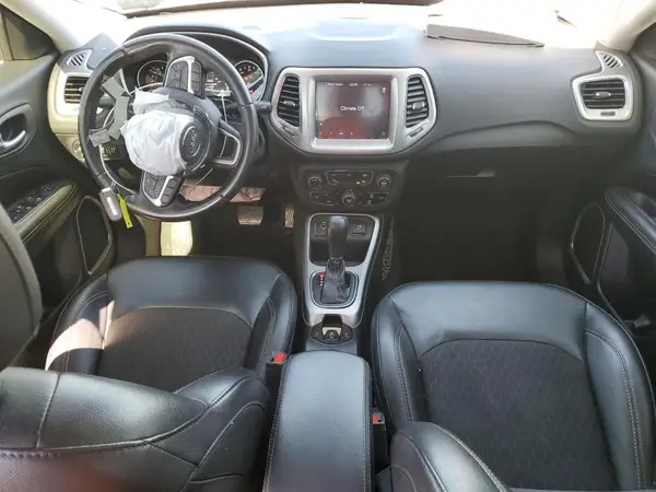 3C4NJCBBXJT304685 2018 JEEP COMPASS - Image 8
