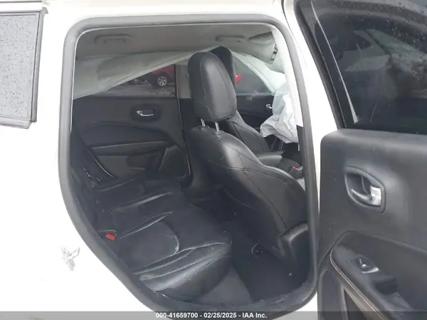 3C4NJCBBXJT309014 2018 JEEP COMPASS - Image 8