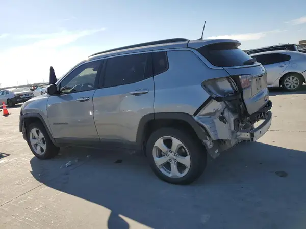 3C4NJCBBXJT319039 2018 JEEP COMPASS - Image 2