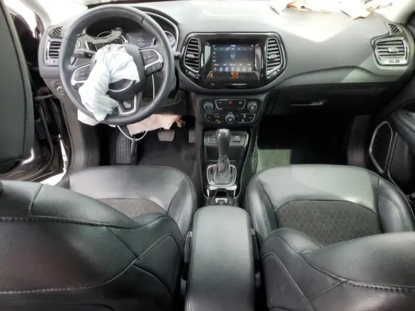 3C4NJCBBXJT327030 2018 JEEP COMPASS - Image 8