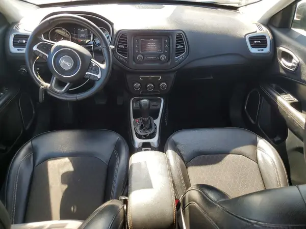 3C4NJCBBXJT338495 2018 JEEP COMPASS - Image 8