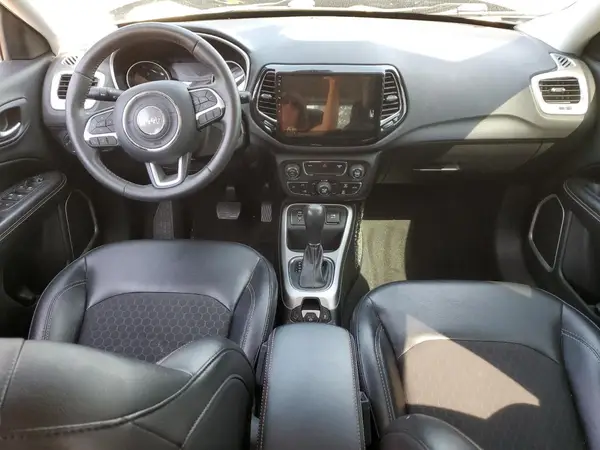 3C4NJCBBXJT339470 2018 JEEP COMPASS - Image 8