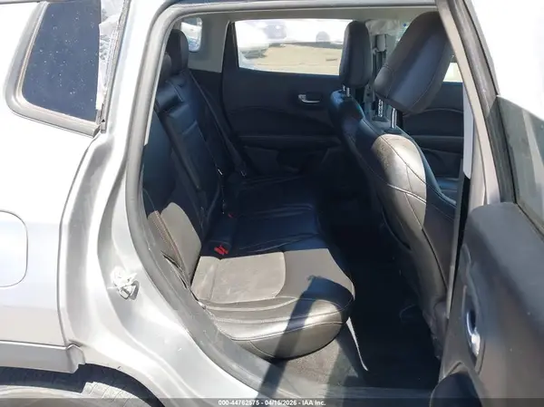 3C4NJCBBXJT344197 2018 JEEP COMPASS - Image 8