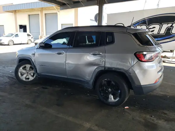 3C4NJCBBXJT344345 2018 JEEP COMPASS - Image 2