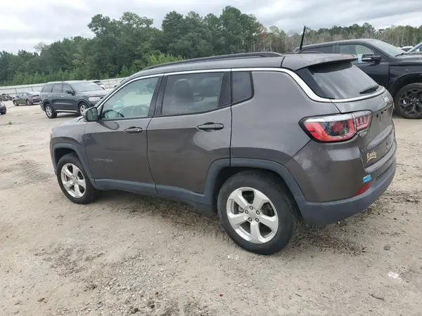 3C4NJCBBXJT345527 2018 JEEP COMPASS - Image 2