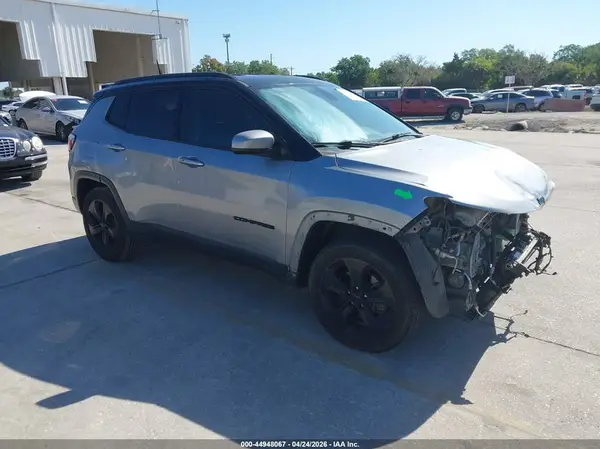 3C4NJCBBXJT408318 2018 JEEP COMPASS - Image 1