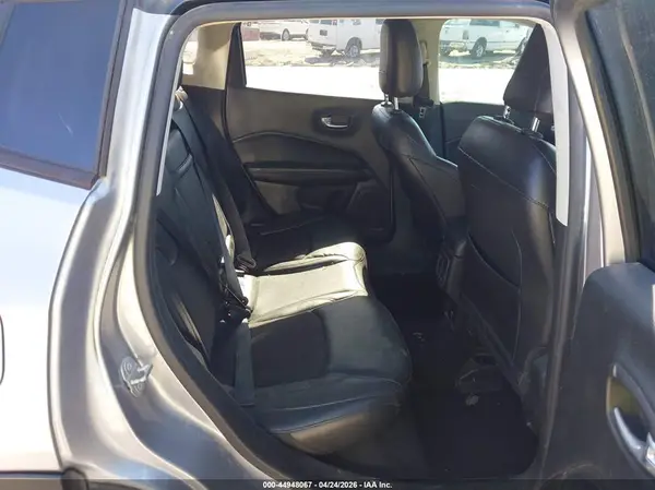 3C4NJCBBXJT408318 2018 JEEP COMPASS - Image 8
