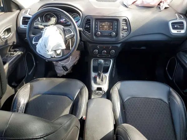 3C4NJCBBXJT411865 2018 JEEP COMPASS - Image 8