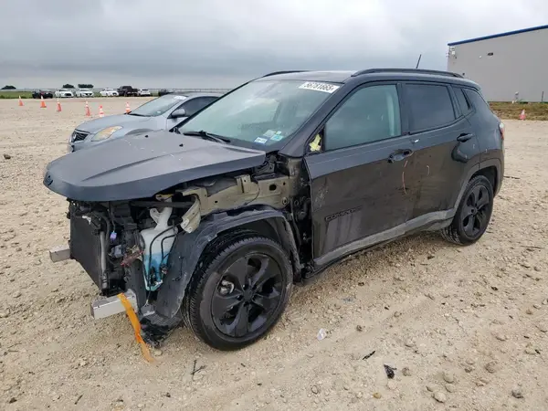 3C4NJCBBXJT438483 2018 JEEP COMPASS - Image 1